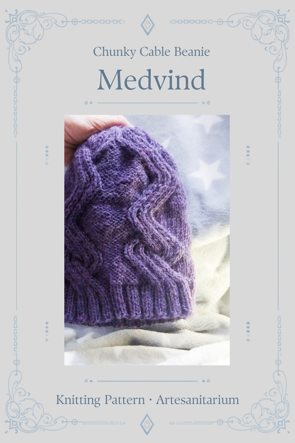 Medvind chunky cable beanie knitting pattern by Artesanitarium – Pinterest pin