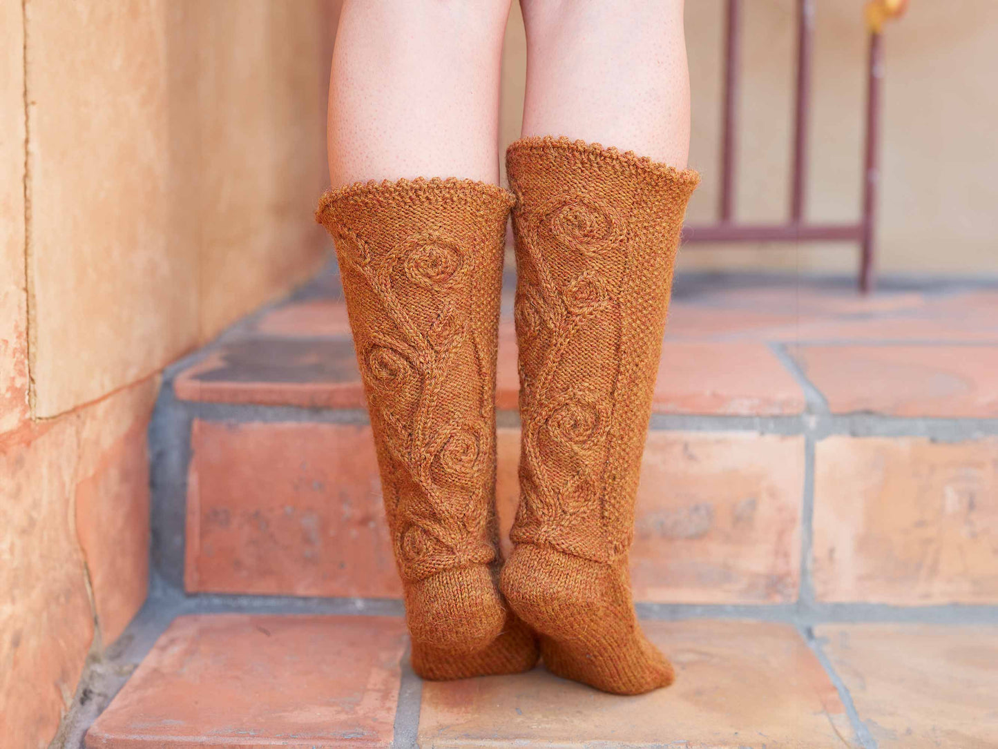 Myrtillus - Cable Socks Knitting Pattern