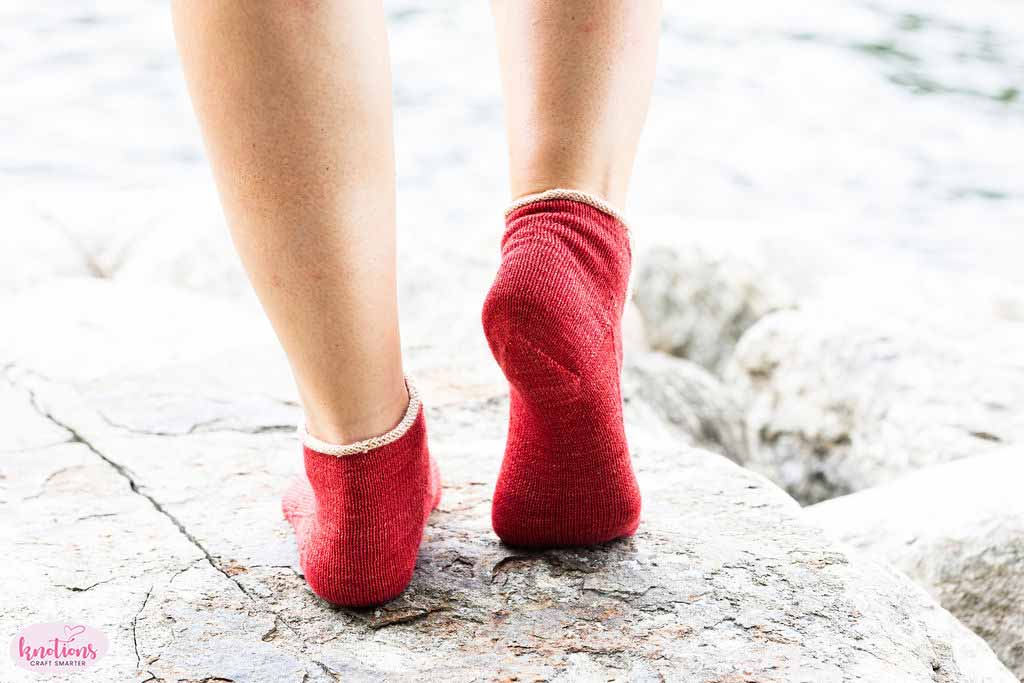 Snorkmaiden - Intarsia Cables Sock Knitting Pattern