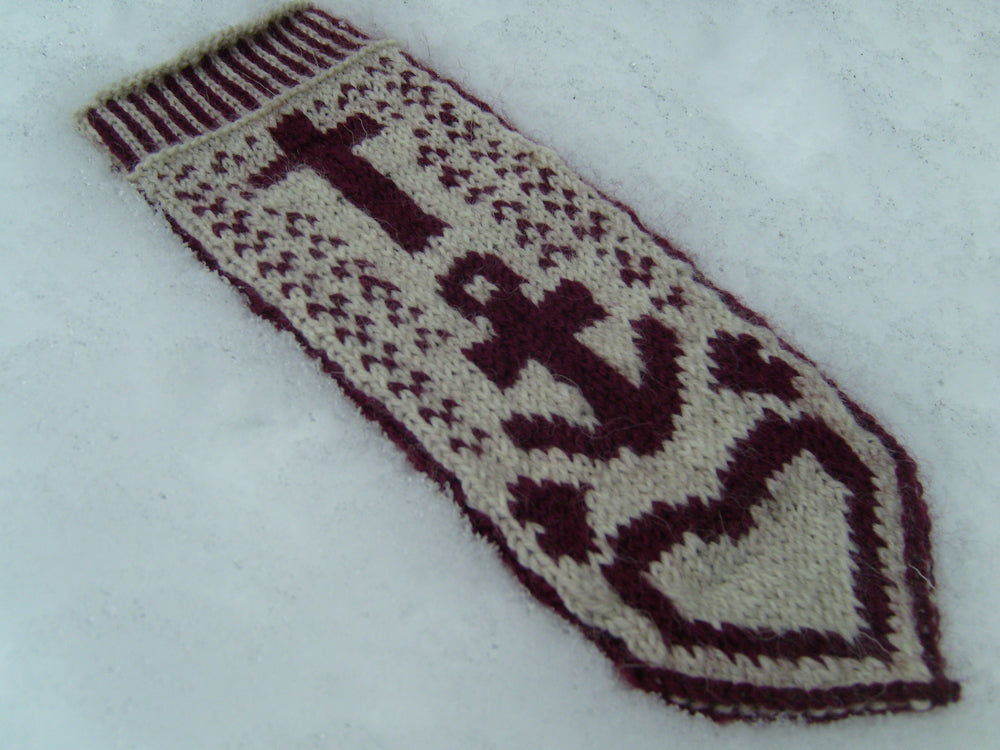Faith, Hope, Charity - Stranded Colorwork Knitting Pattern | Cross Anchor Heart