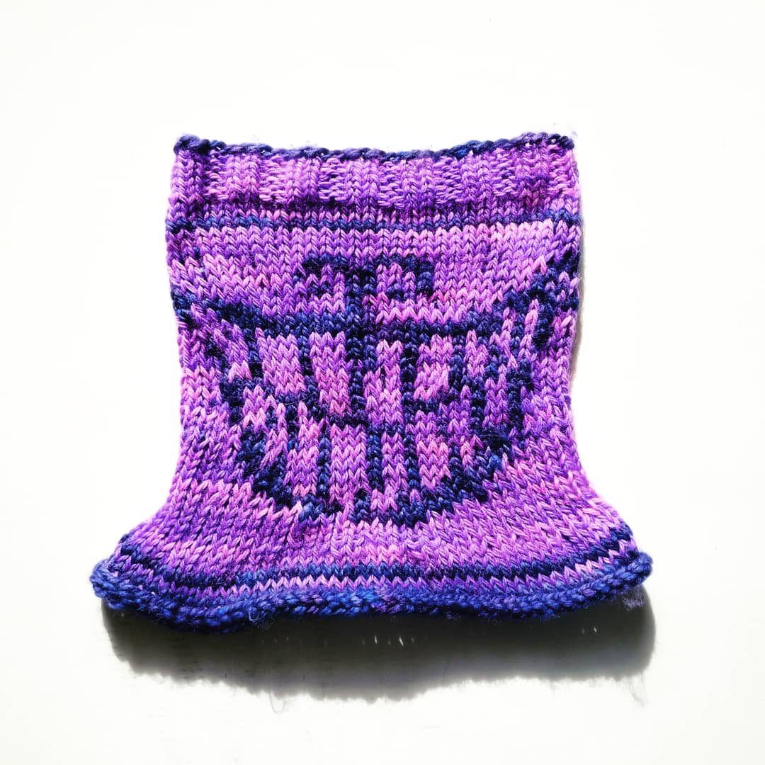 Cheshire Cat Cowl - A Free Knitting Pattern