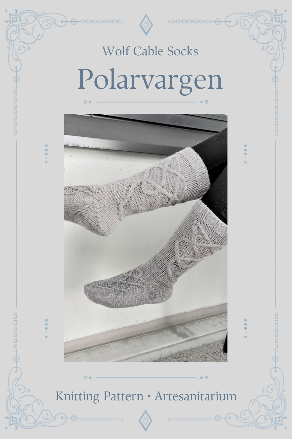 Polarvargen wolf cable socks knitting pattern by Artesanitarium – Pinterest pin