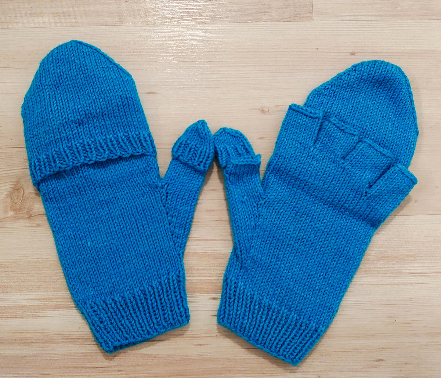 Teemu - Hooded Mitts Knitting Pattern